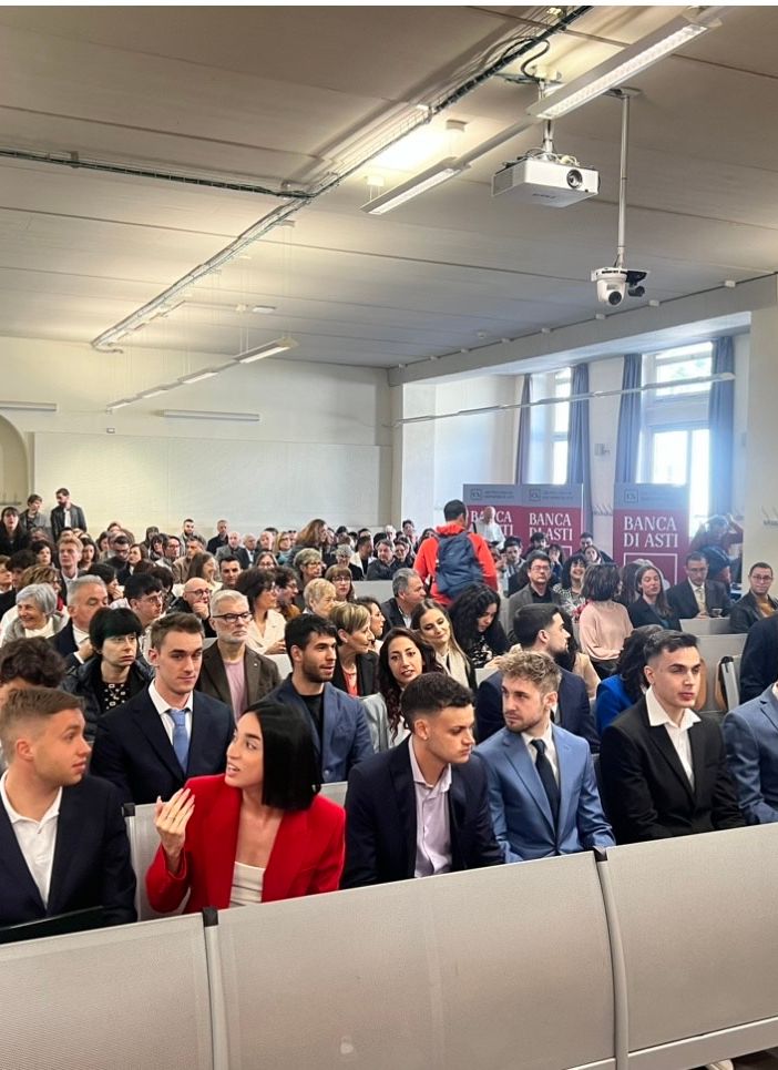 ‘Pioggia’ di lauree al polo universitario di Asti