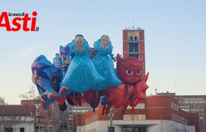Ultime ore per godere delle attrazioni del luna park e poi, stasera, si chiude
