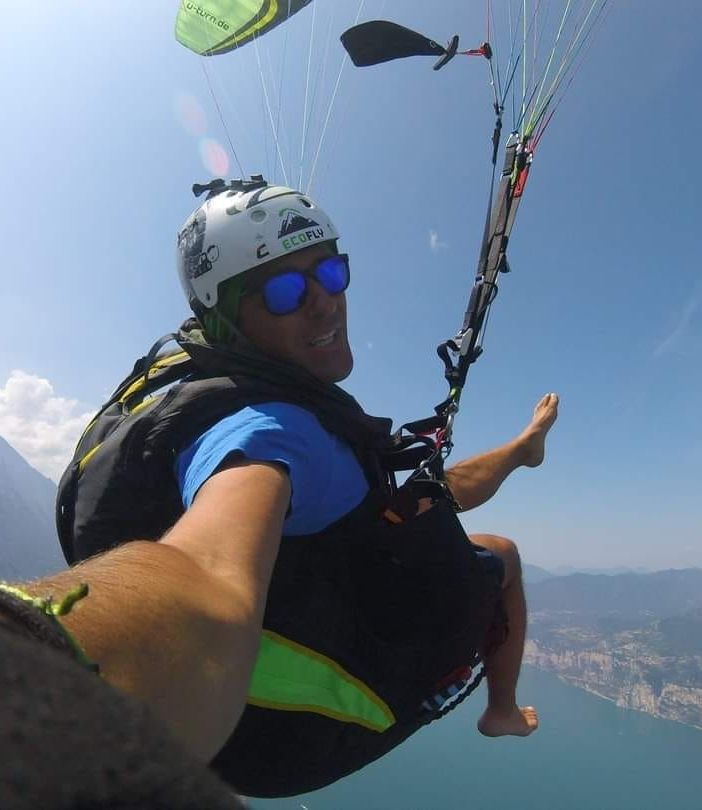 Uno spettacolare 'selfie in volo' di Marco Diliberto Uno spettacolare 'selfie in volo' di Marco Diliberto