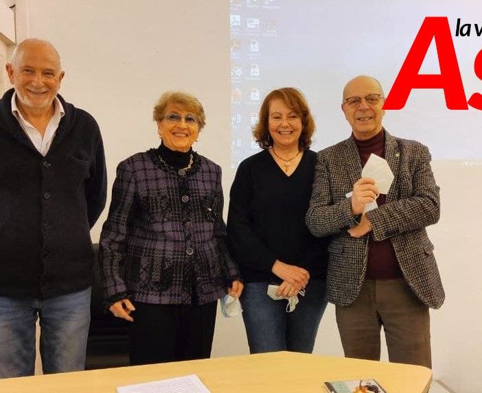 Nella foto, da sinistra a destra: il dirigente del Monti Giorgio Martino, la vedova del grande jazzista, la direttrice della Biblioteca Astense Donatella Gnetti e l'assessore alla Cultura Gianfranco Imerito