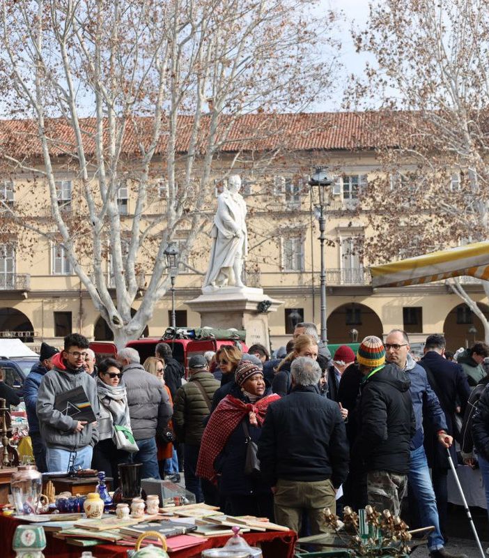 La nuova disposizione del mercatino dell'antiquariato (Merphefoto)
