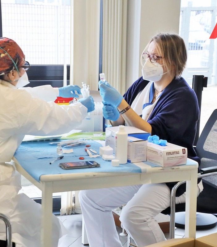 Oggi in Piemonte vaccinate 32.182 persone contro il Covid. Per 10.839, la seconda dose