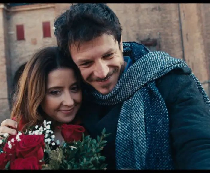 Andrea Bosca e Anna Elena Pepe in una scena del corto