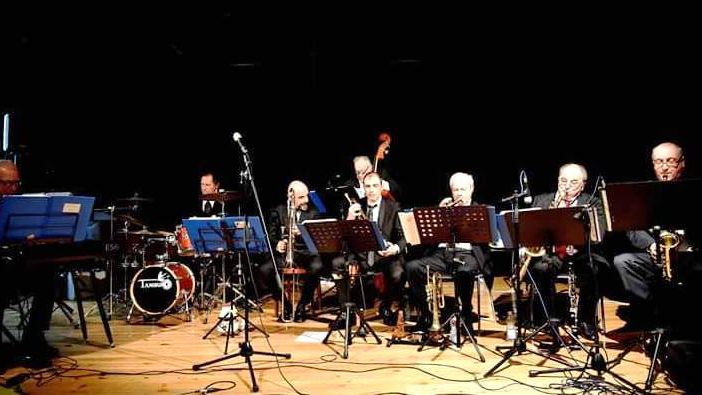 A Valleandona, &quot;sotto le stelle del jazz&quot;, arriva la Mobil Swing band