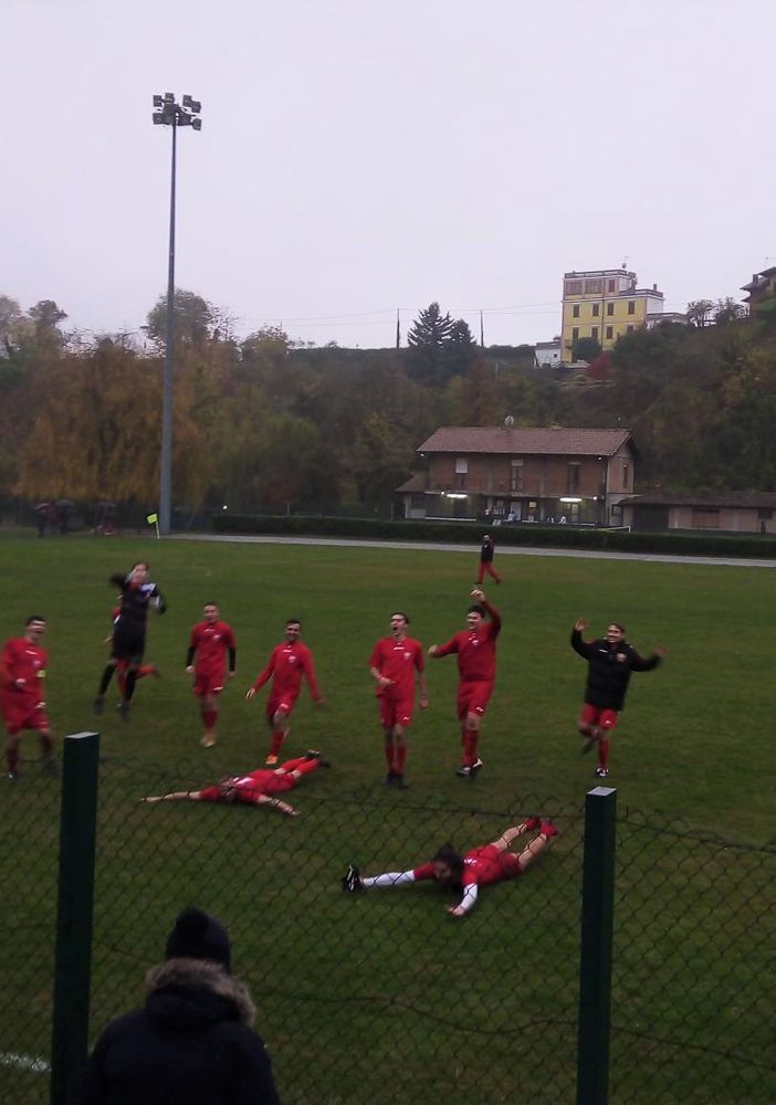Un momento del match tra il Moncalvo e il Castelletto