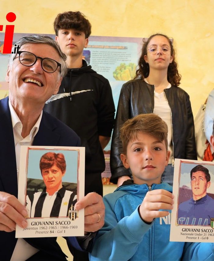 Nell'immagine (ph. Merfephoto - Efrem Zanchettin come per tutte la altre che compongono questa galleria fotografica), il presidente Mario Sacco, fratello dello scomparso Giovanni, con la nipote e i figli di quest'ultima. Con loro, alla sinistra del bambino, il creatore della manifestazione Andrea Morando