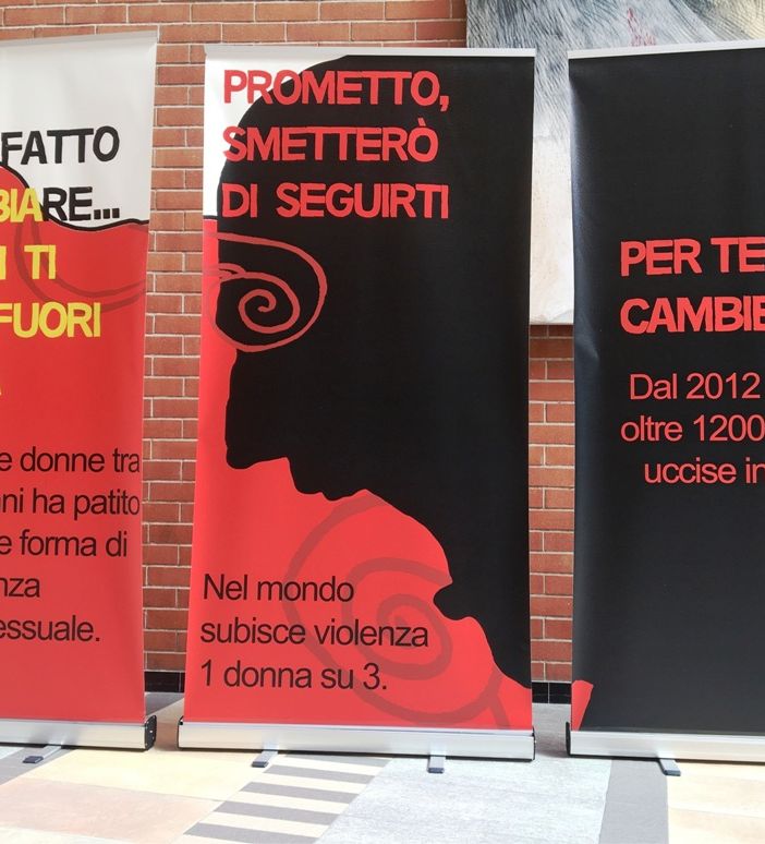 Inaugurata al Cardinal Massaia una mostra di sensibilizzazione sulla violenza contro le donne