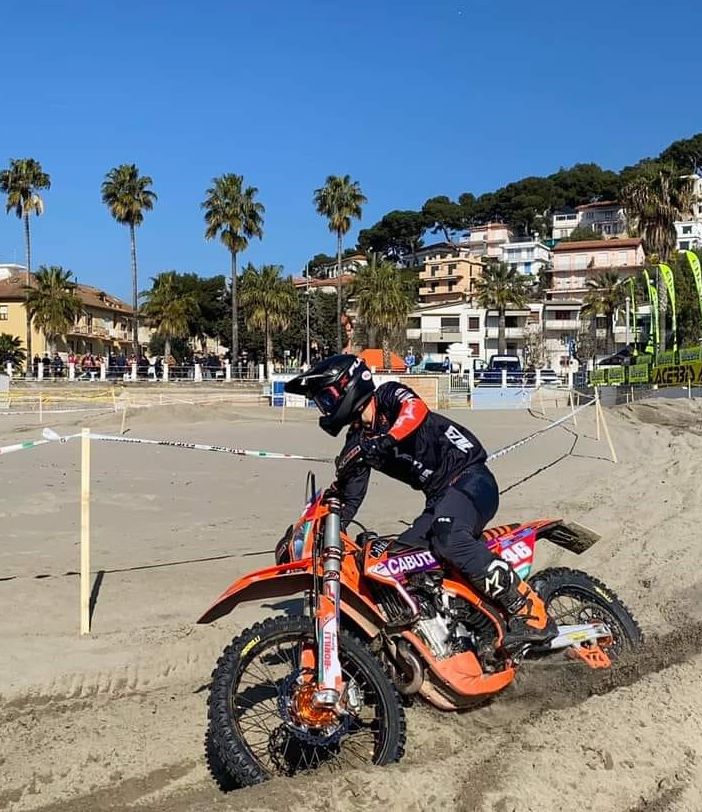 Debutto positivo nel Campionato degli Assoluti d'Italia di enduro per il moto club Alfieri
