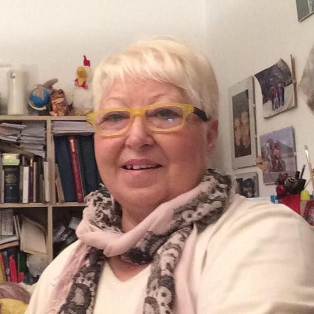 La signora Napoli in un'immagine tratta dal suo profilo Facebook