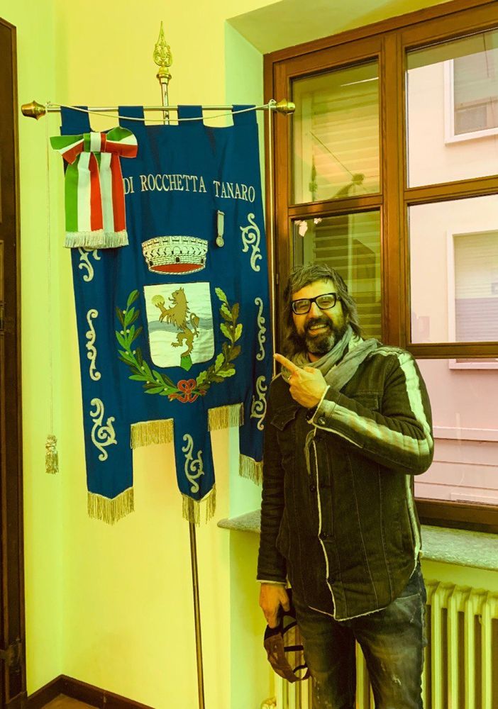 Il cantante Omar Pedrini è cittadino onorario di Rocchetta Tanaro. Il suo terzo figlio sarà battezzato nel comune astigiano