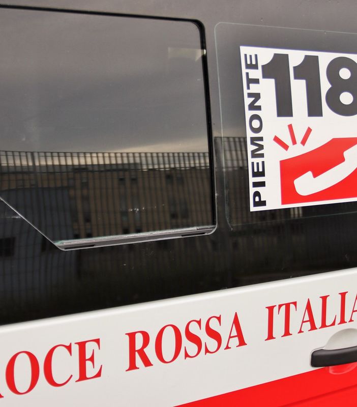 Lotta ancora tra la vita e la morte il bimbo di due anni trovato privo di sensi nella piccola piscina casalinga