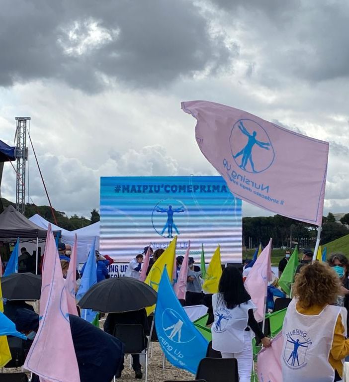 Anche una delegazione di infermieri astigiani al Circo Massimo a chiedere rispetto per la professione