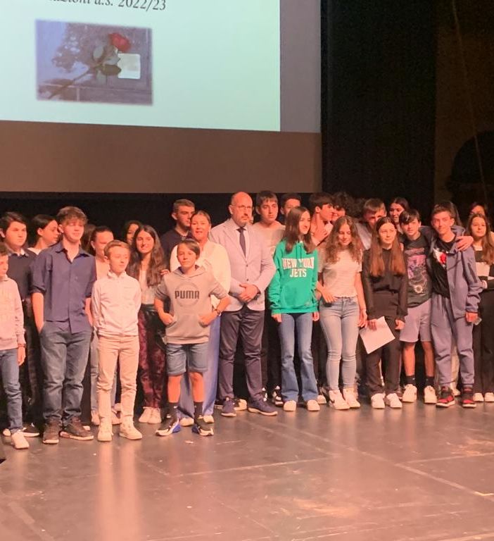 Nelle foto, alcuni momenti della premiazione allo spazio Kor
