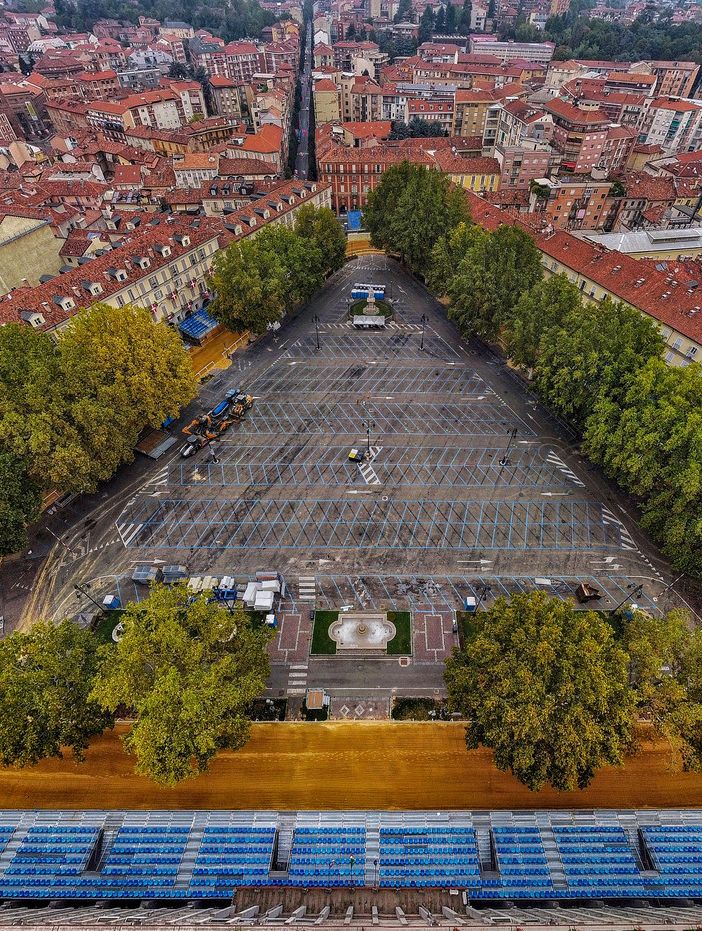 Splende il sole (e anche un po' di caldo) sul Palio di Asti