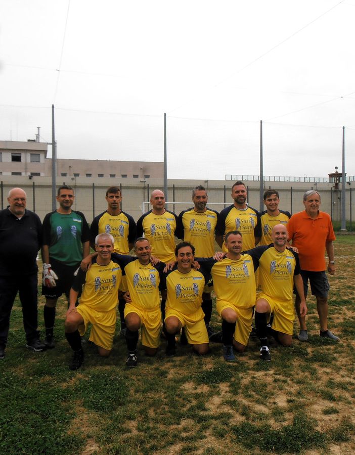 La squadra del Crasl 19 (le immagini dei detenuti sono oscurate)