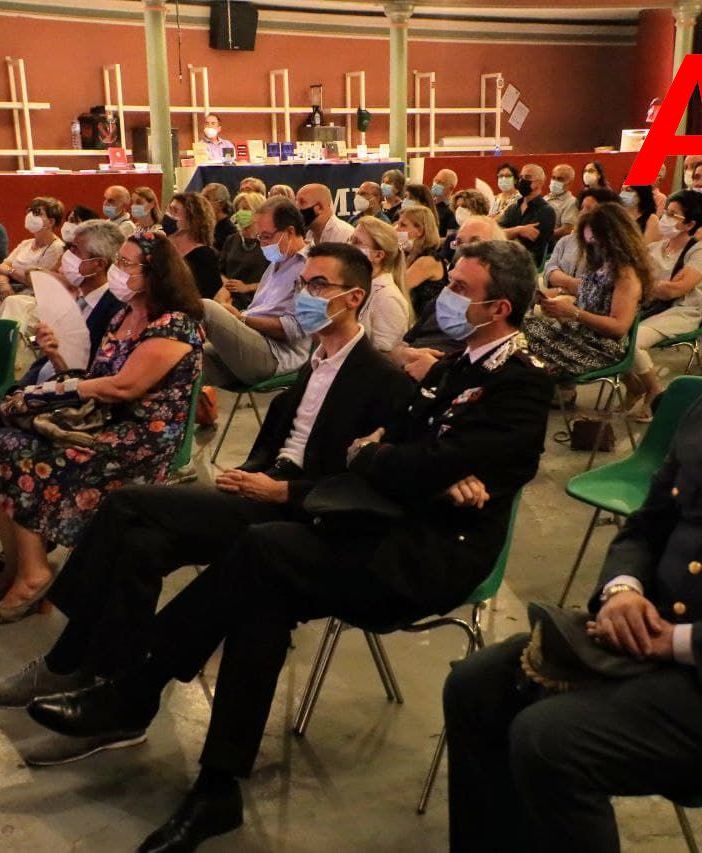 Due immagini (ph. Efrem Zanchettin - Merfephoto) del pubblico presente all'incontro di ieri sera. Nella terza, Gratteri sul palco con Rovera e Gandolfo