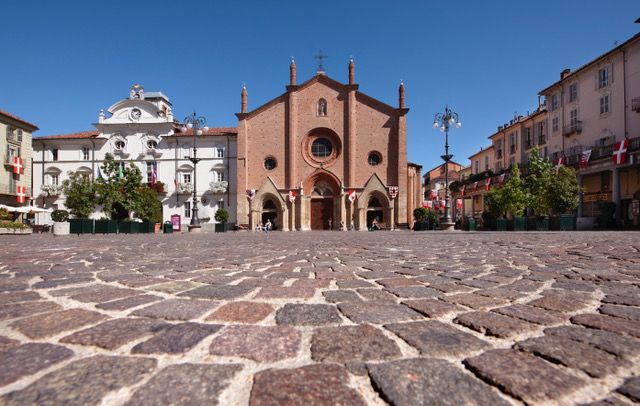 Vacanze nell’Astigiano cominciando dal suo capoluogo