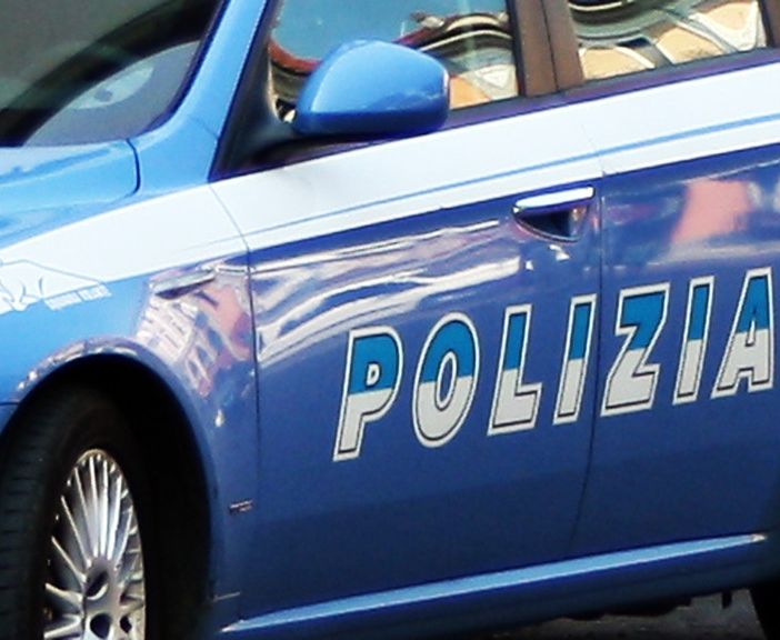 Fermato dalla Polizia, in corso Casale ad Asti, un uomo alla guida con patente revocata