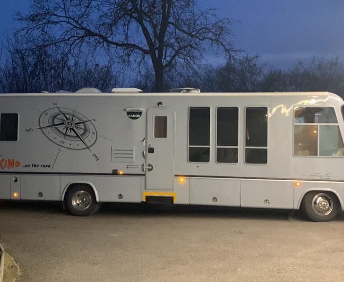 L'Astigiano piace anche ai camperisti: all'agricampeggio di Valmanera lo Youtuber 'Pollicino on the road'