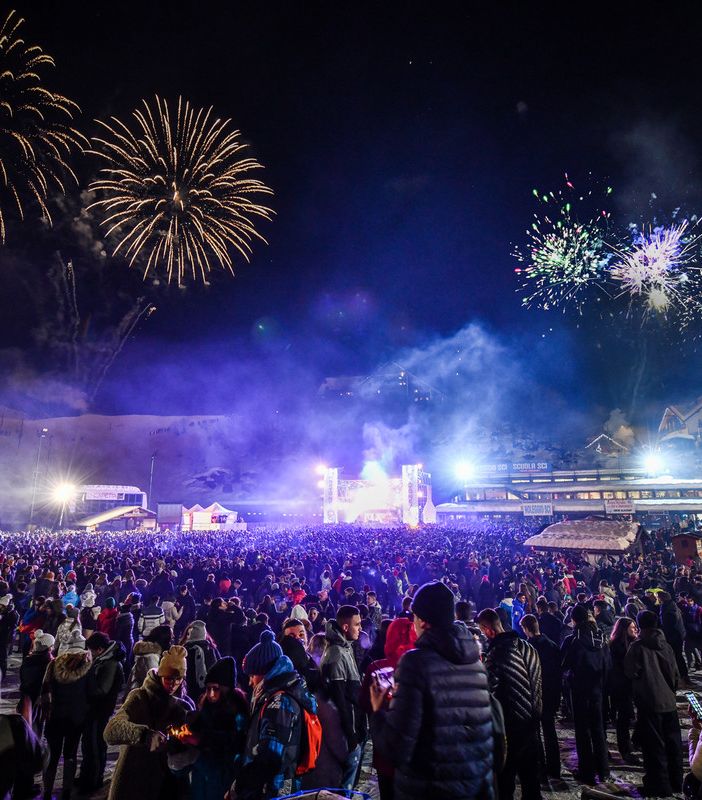 Una folla immensa in conca per festeggiare Capodanno