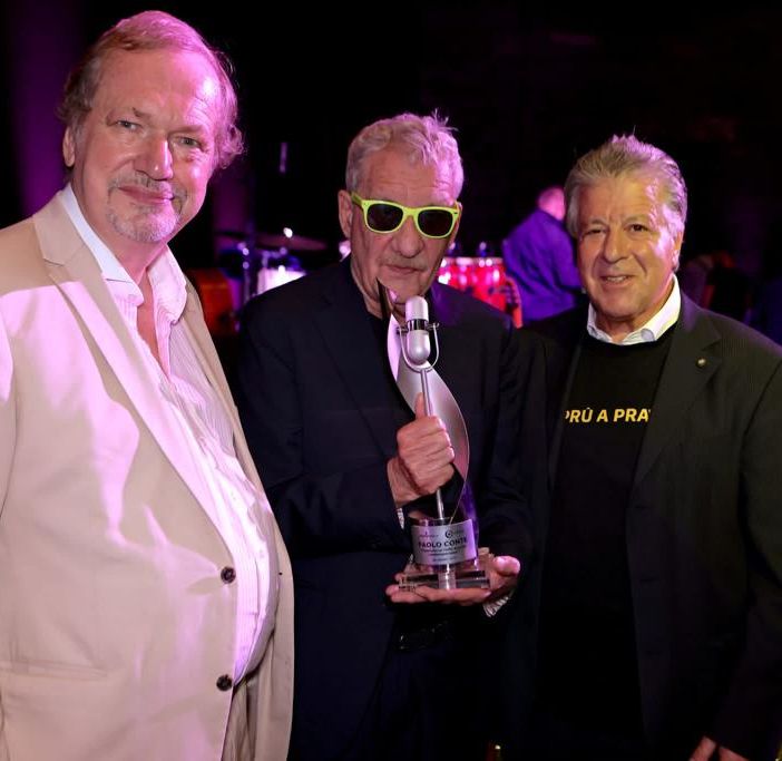 A Paolo Conte il Premio Assomusica - Elma, consegnato ieri al Teatro Carlo Felice di Genova