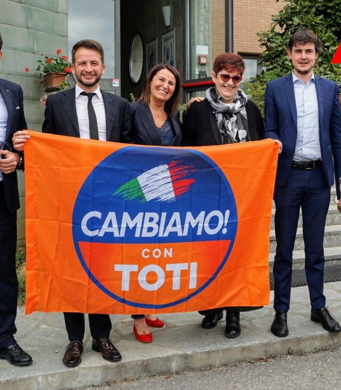 I responsabili astigiani con gli Onorevoli Ruffino e Napoli (servizio fotografico di Efrem Zanchettin - Merfephoto)