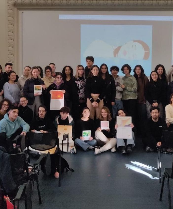 Gli studenti dell'Artistico Alfieri donano arte e speranza con i loro calendari solidali