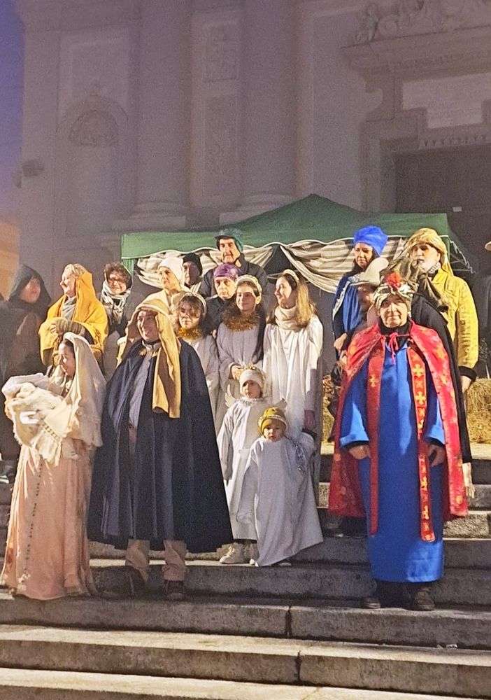 &quot;Chi ha rapito Babbo Natale?&quot;: a Villafranca i burattini risolvono il giallo