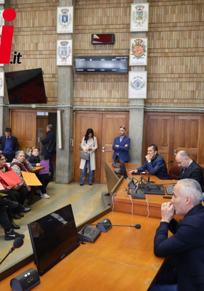 Un momento dell'incontro tra la delegazione di lavoratori ex Maina e il presidente Cirio (ph. Merfephoto - Efrem Zanchettin, come per tutte le altre immagini che compongono la galleria fotografica)