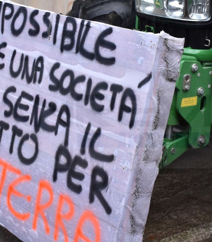 Gli agricoltori piemontesi sono arrivati a Sanremo: &quot;Siamo pacifici, ma determinati&quot; [GALLERIA FOTOGRAFICA E VIDEO]