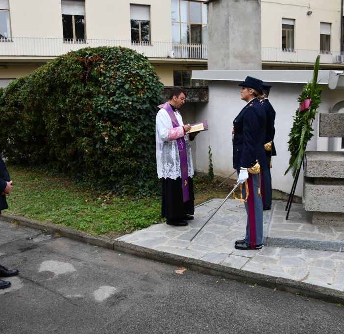 Anche in Questura ad Asti, si commemora il 4 novembre. Deposizione corona ai Caduti