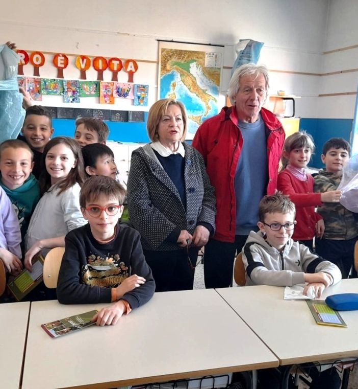 Gli assessori Noto e Accasto in classe con i bambini