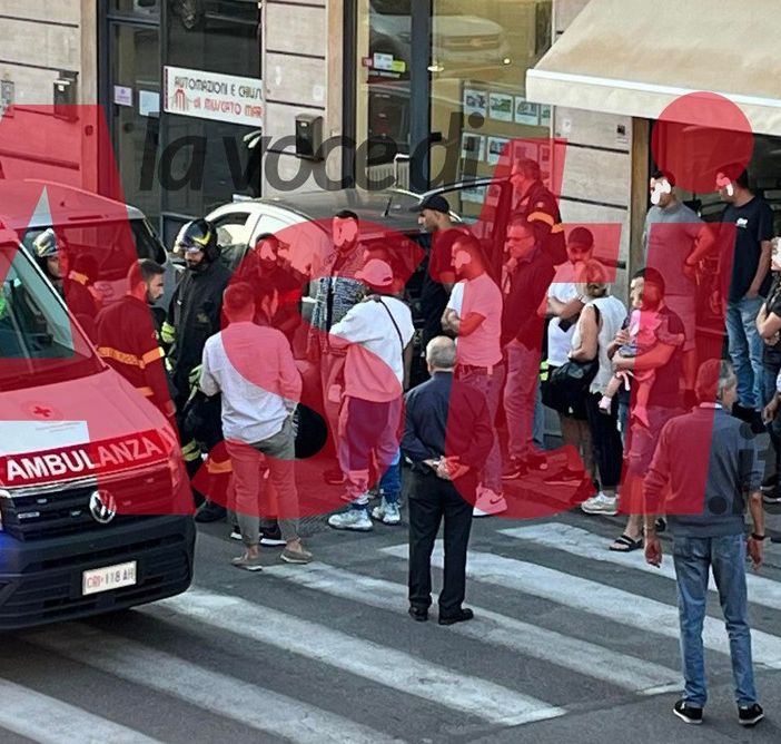 Corso Alessandria: l'investimento di una donna è degenerato in violenta rissa [FOTO e VIDEO]