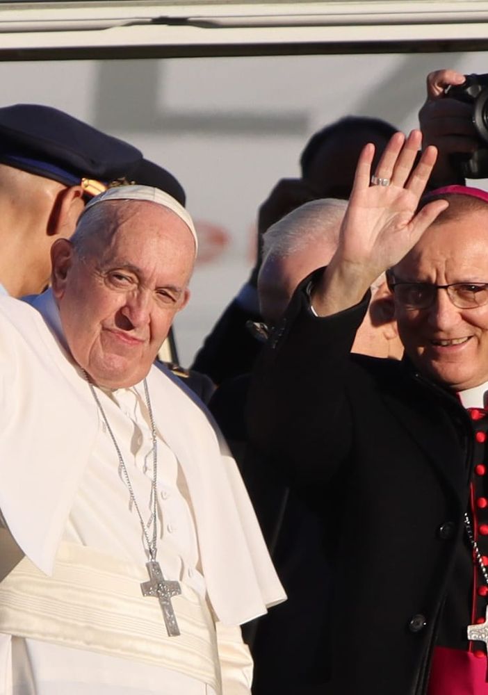 Il Santo Padre con il vescovo di Asti, monsignor Marco Prastaro (ph. Merfephoto - Efrem Zanchettin)