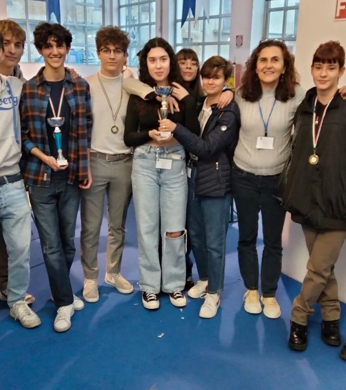 Foto di gruppo per i due team del Monti