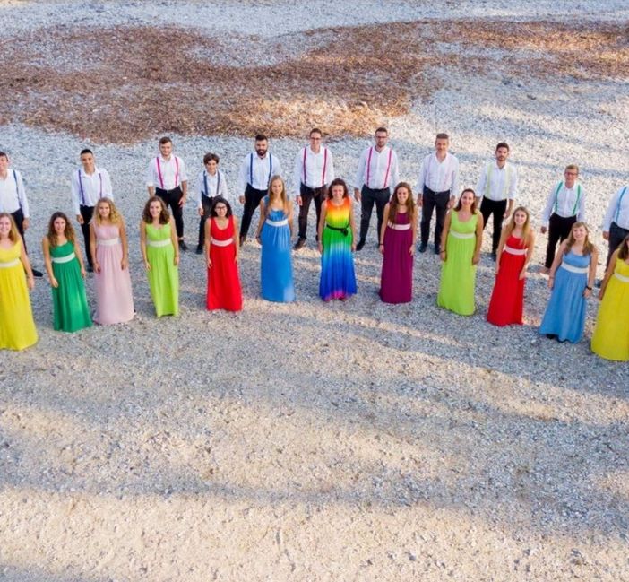 Villanova d’Asti: disponibile il videoclip del brano natalizio del coro “Full of Life” [VIDEO]