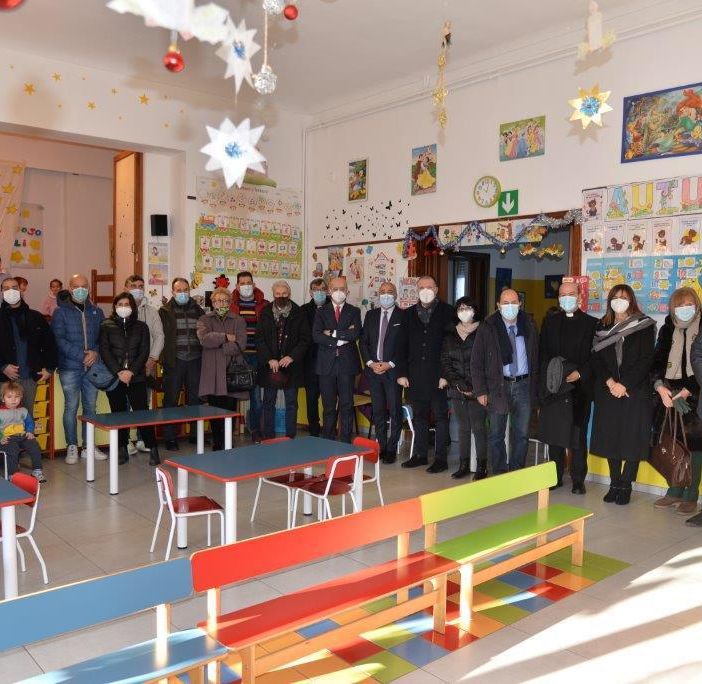 Due immagini (la seconda a fine articolo) dell'inaugurazione della scuola materna di Motta