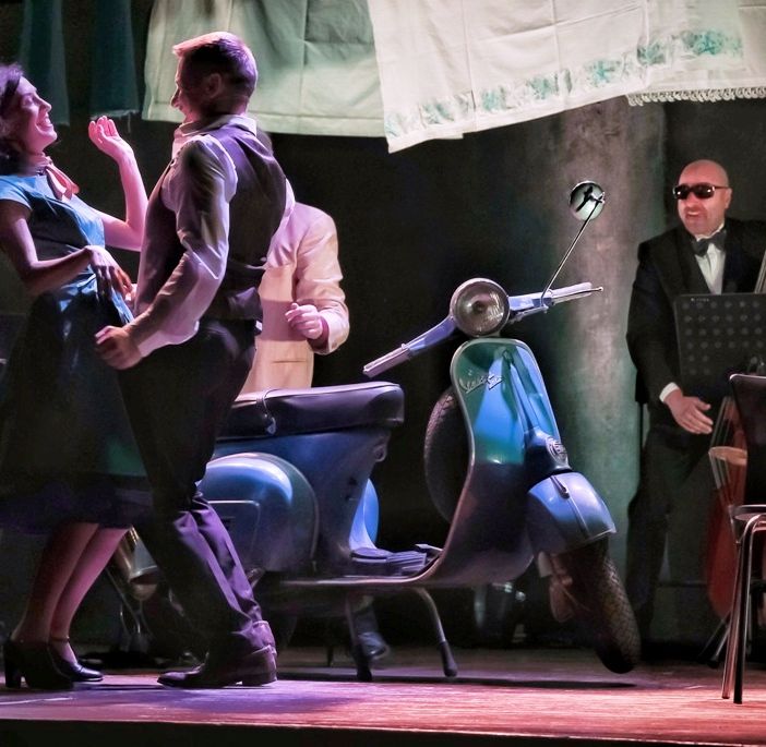 &quot;Sono solo canzonette&quot; , storia di note, amore e anarchia, stasera a Revigliasco