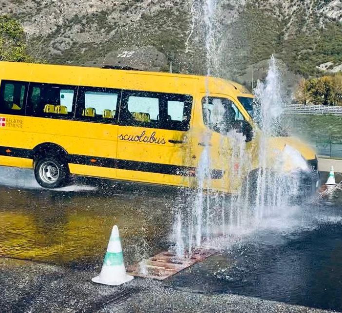 A scuola più sicuri: la Regione promuove corsi di guida sicura per scuolabus e protezione civile