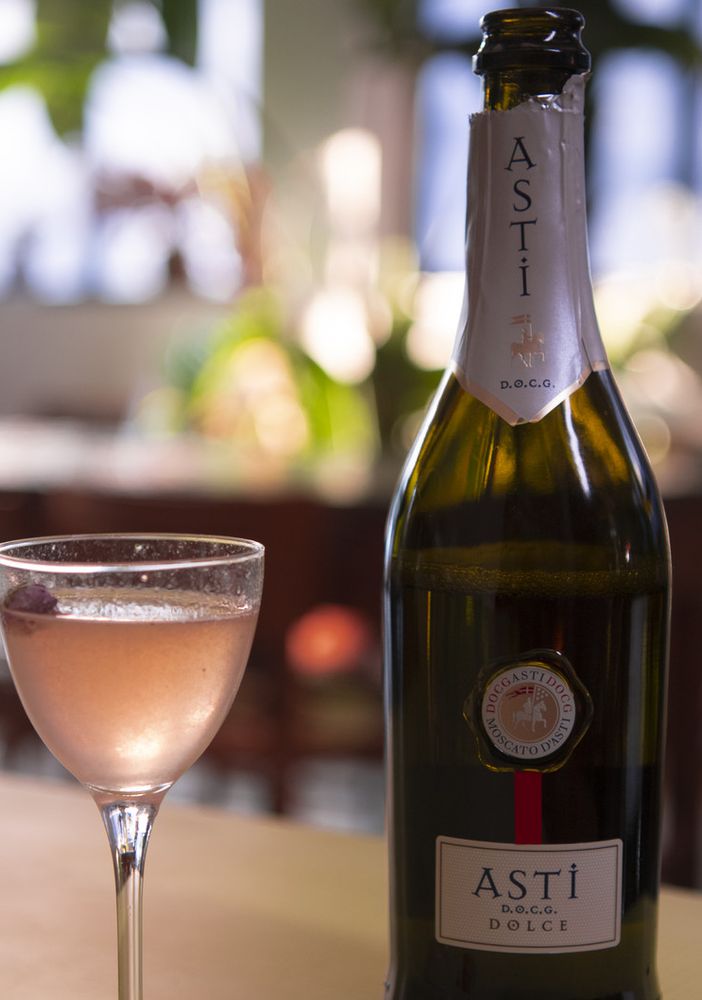 Il nuovo cocktail di Giorgio Facchinetti a base di Asti Spumante Dolce punta dritto al cuore