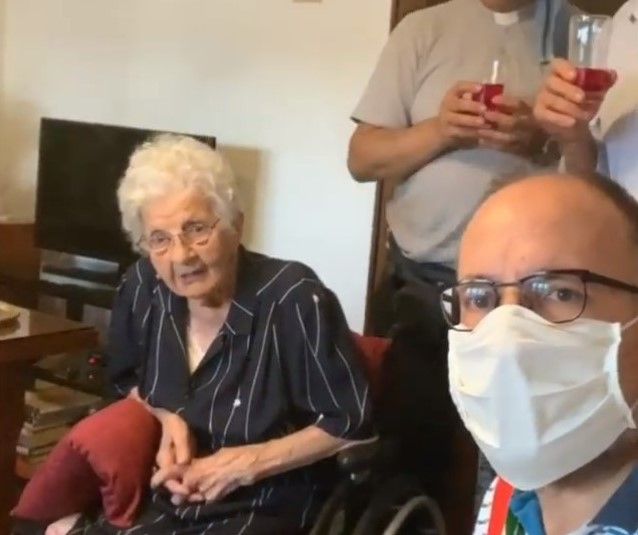 Buon compleanno Teresina! La matriarca cittadina ha compiuto 107 anni [VIDEO]