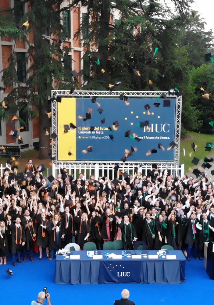 A un anno dalla laurea magistrale, l’85,5% dei laureati in Economia aziendale e l’88,9% degli Ingegneri gestionali della Liuc trova una prima occupazione (servizio a cura di Matteo Fontana)
