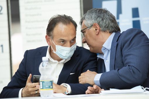Il presidente Cirio con l'assessore alla Sanità Icardi (foto d'archivio)