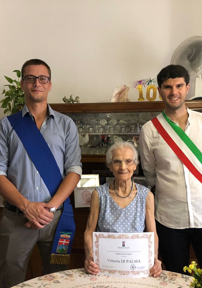 La signora Di Palma con il consigliere Giroldo e il sindaco Orecchia