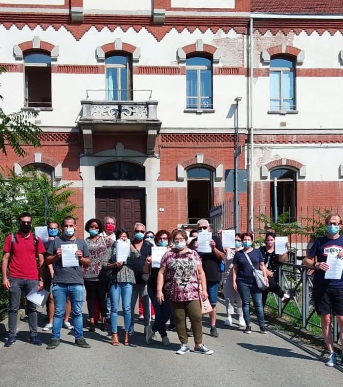Volantinaggio sindacale per rimarcare la contrarietà alla privatizzazione della Casa di Riposo Città di Asti