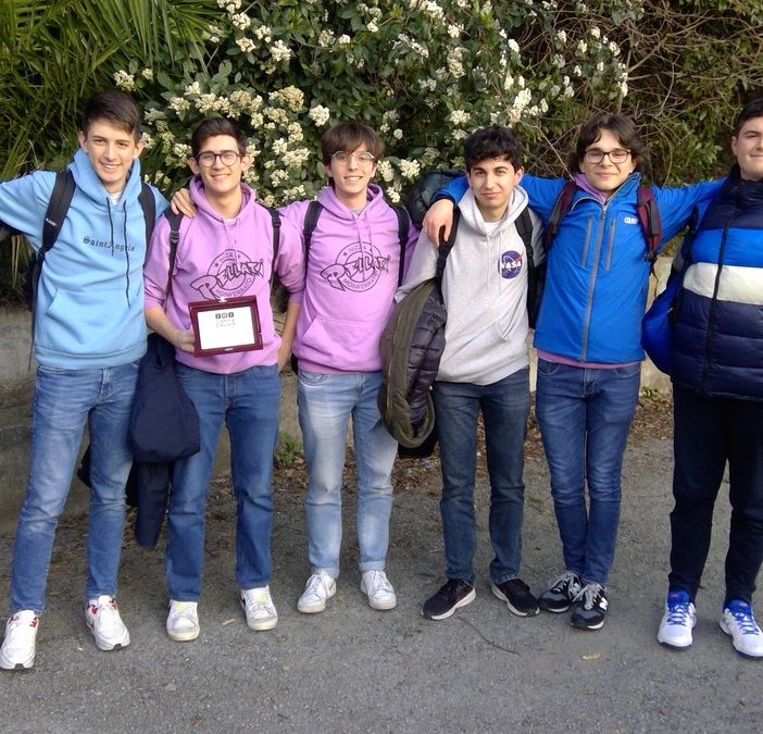 Il Pellati di Nizza a Genova alle gare a squadre di matematica