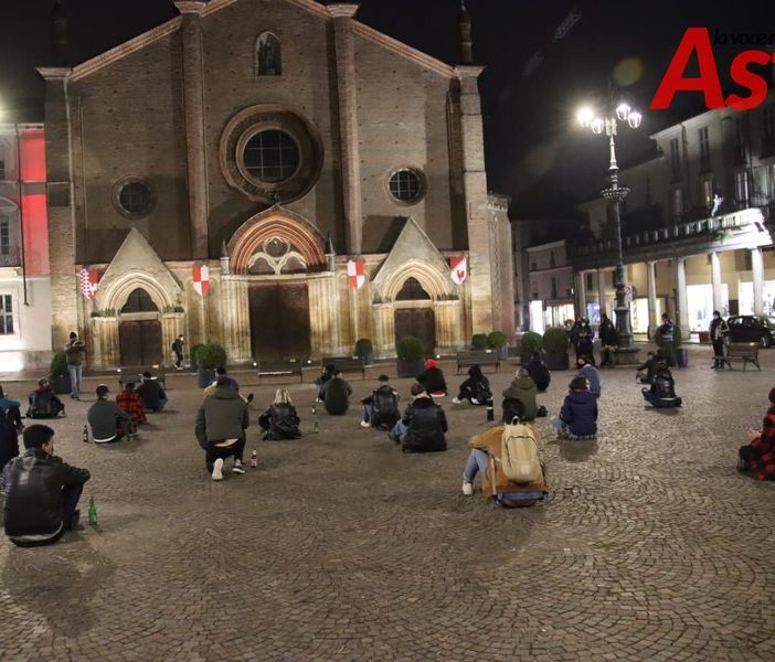 Lunedì ad Asti nuovo flash mob pacifico dei lavoratori. In piazza il diritto di &quot;portare a casa la pagnotta&quot;
