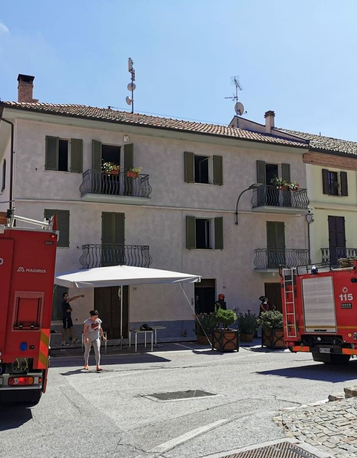 San Marzano Oliveto: prende fuoco la cucina di un alloggio. Nessun ferito