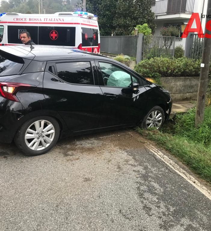 Valmanera: donna colta da malore esce di strada con l'auto. Sul posto il 118