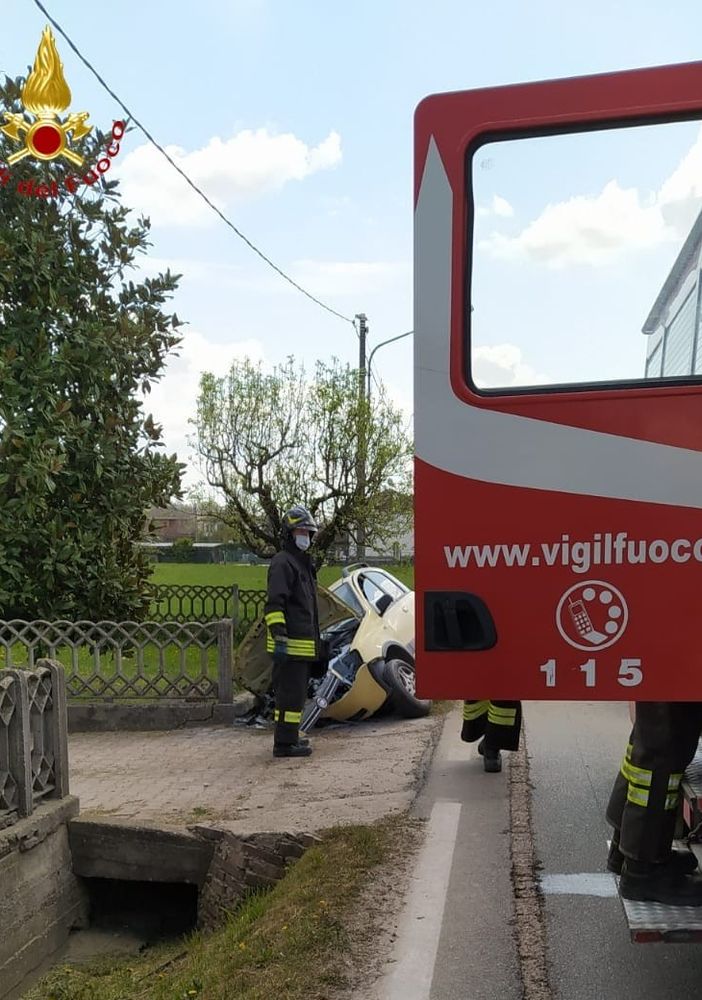 Auto incidentata Serravalle d'Asti
